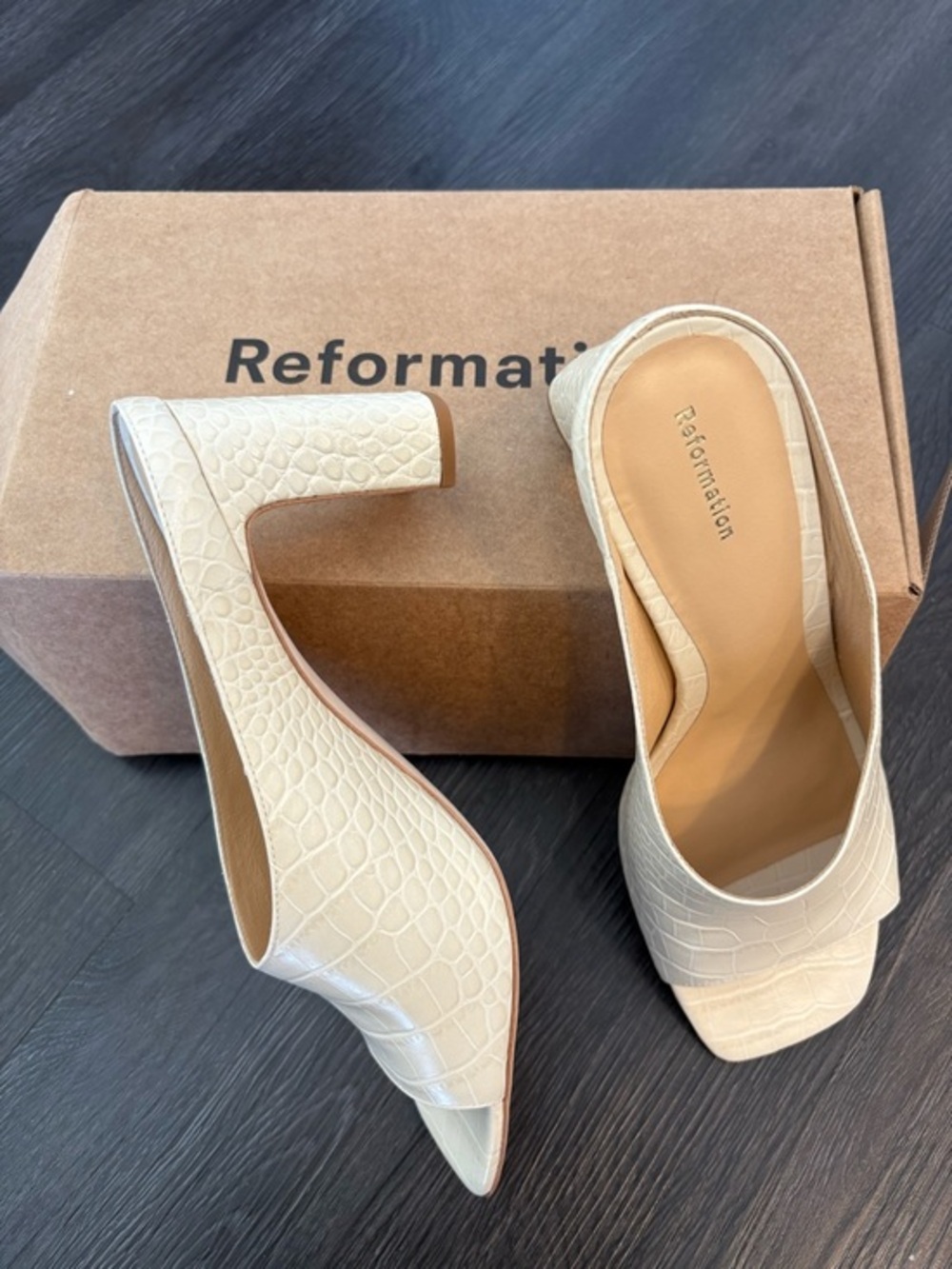 Reformation Leather Cream Croc-Embossed Block Heel Mules NEW Sz 11